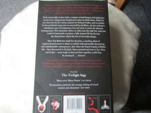 Breaking Dawn by STEPHENIE MEYER