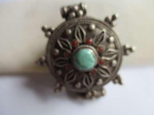 Silver Vintage Box Ornated with Turquoise and Carnelian stone