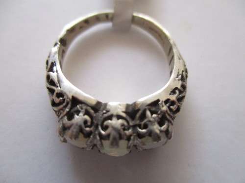 Beautiful-   925 Sterling Silver and Opals Ring