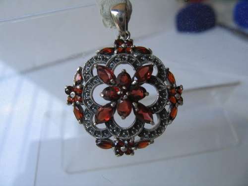 Beautiful Sterling Silver Marcasite & Garnets Pendant