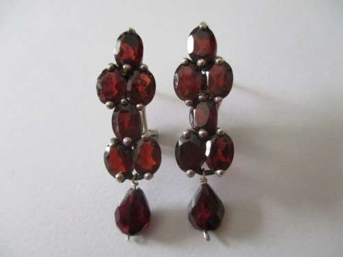 Solid Sterling Silver and Garnets Earrings