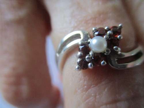 925 Sterling Silver  Pearl and Garnets  Ring