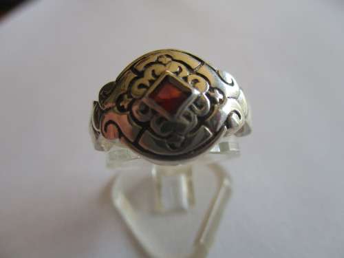 925 Sterling Silver and Genuine Garnet Ring.