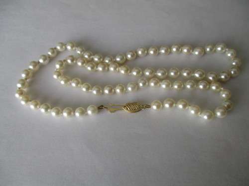 Cultured Peal Necklace with 14 ct Gold clasp