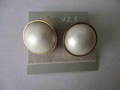 9ct Gold and Mabe`Pearl Earrings