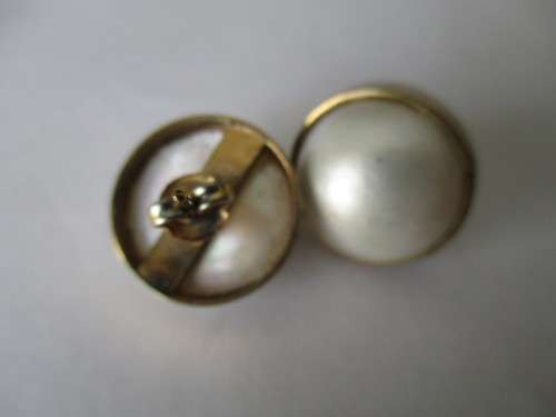 9ct Gold and Mabe`Pearl Earrings