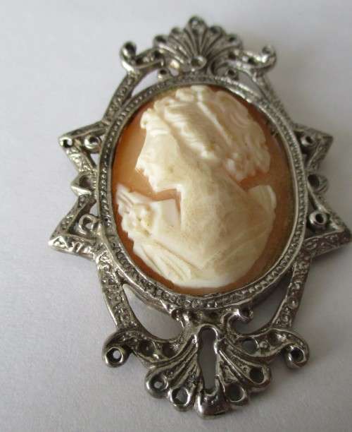 Vintage Genuine Italian Cameo in 925 - Big  Sterling Silver Frame - Pendant