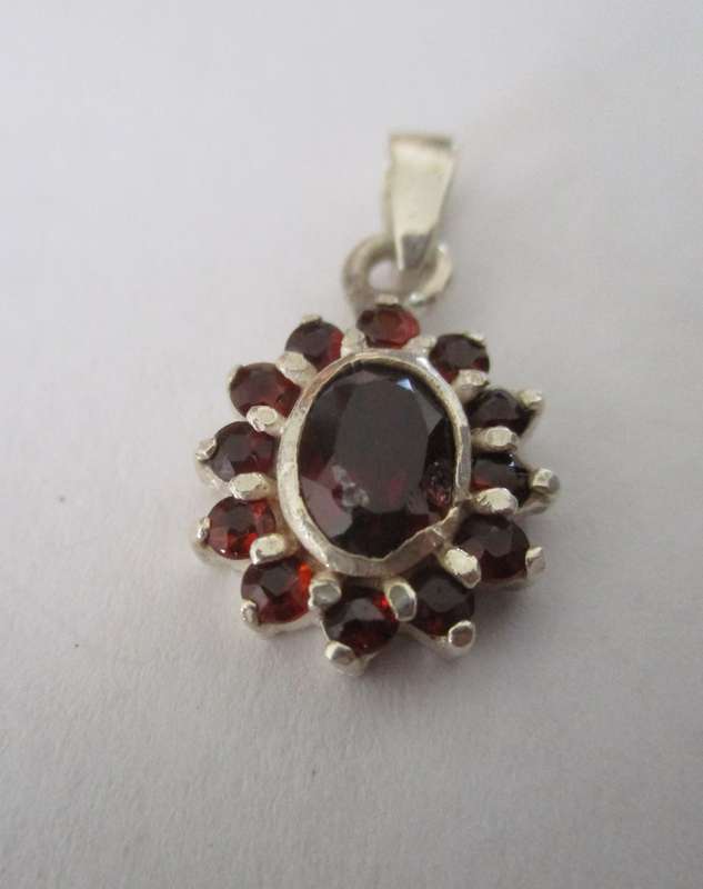 925 Sterling Silver and Garnets Pendant
