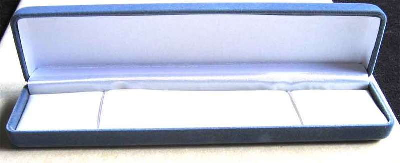 Necklace / Bracelet Velvet -gift box.