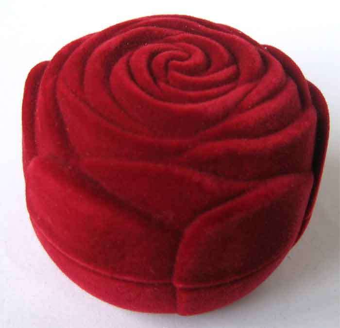 Lovely Rose - Velvet Box for Ring .