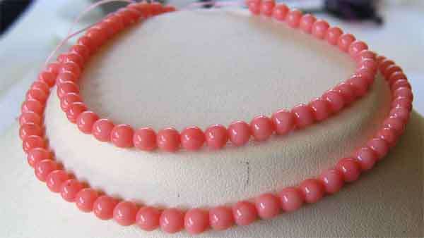 Beautiful pink Coral Necklace -beads