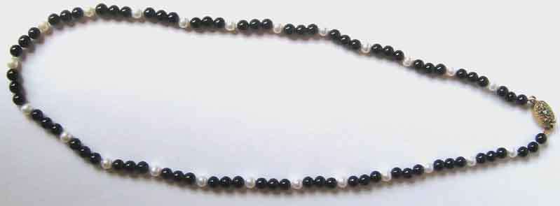 Beautiful  Black Onyx  and  Cultured Pearls Necklace-with Silver clasp  50cm Long