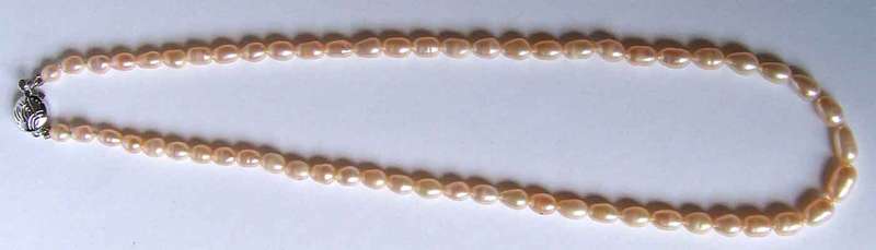 Lovely  Silver clasp &  Biwa Pearls  Necklace