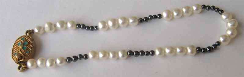 Hematite and  Water Pearls Bracelet with Genuine Silver /gilted Clasp