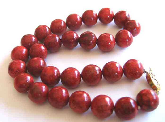 Beautiful Coral - Necklace