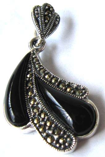925 sterling silver marcasite and onyx pendant
