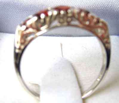 Beautiful   Sterling Silver and Garnets Ring