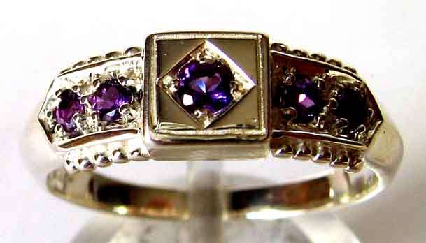 Lovely Sterling Silver and Amethysts Ring.