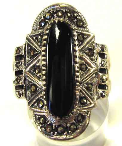 Superb Sterling Silver, Marcasite and Black Onyx Ring.