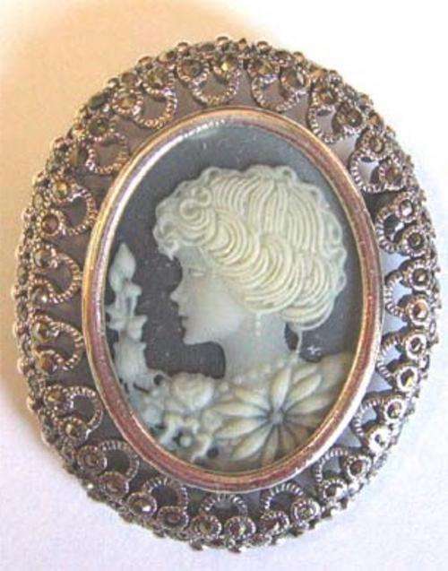 Beautiful -Sterling Silver  - Cameo -Brooch