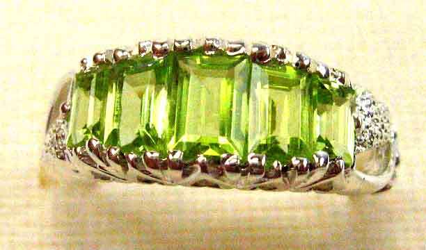 Beautiful Sterling Silver and Genuine Peridot Ring,