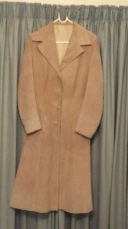 Full Length Beige / Cream Tailored Leather coat handmade Citation) - fully lined: Size 38