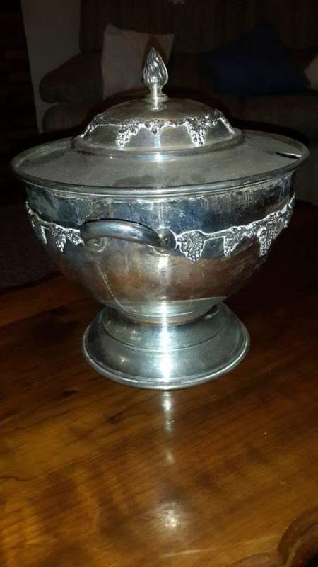 Seranco SP ONC 2 handled Soup Tureen - beautiful and excellent quality
