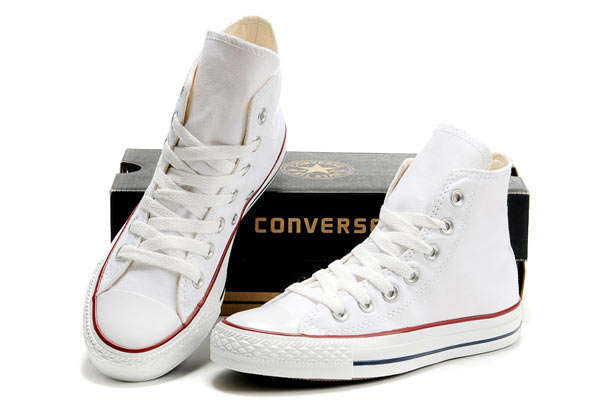 ********** BRAND NEW CONVERSE HIGH TOP WHITE SHOES**********
