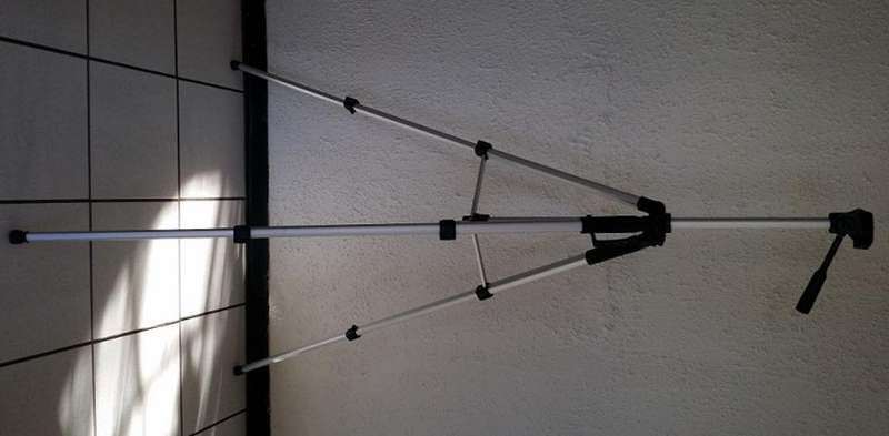 Tripod, 1,700 Height With Level, Quick Lever Lock, Rubber Leg Ends