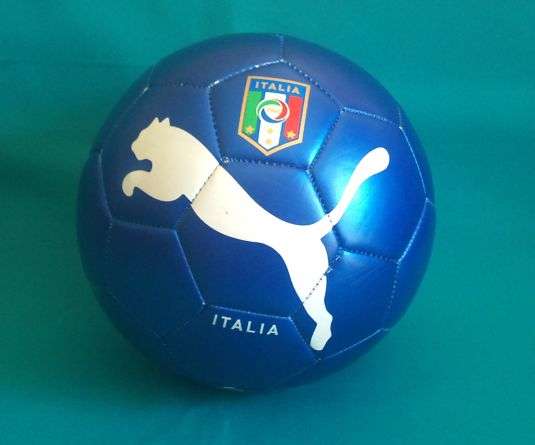 PUMA  ITALY SOCCER BALL
