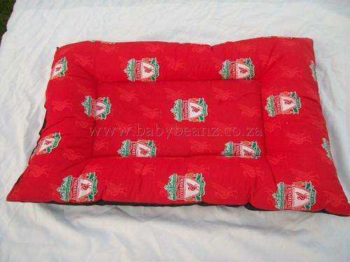 LIVERPOOL 1m x 1m Sqaure Donut
