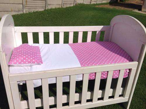SPECIAL ONLY 1 SET AVAILABE 7 PIECE  COT SET PINK DOTS