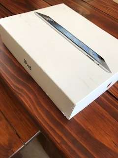 Apple ipad 3rd Generation - Wifi & Cellular - Damaged Screen