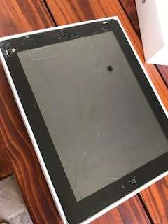 Apple ipad 3rd Generation - Wifi & Cellular - Damaged Screen