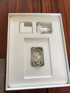 Apple ipad 3rd Generation - Wifi & Cellular - Damaged Screen