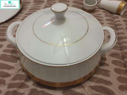 Presidential Collection Dinner Set 'Ref in Gold' by Gary Barr
