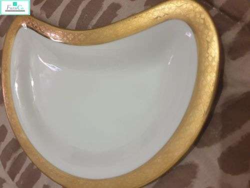 Presidential Collection Dinner Set 'Ref in Gold' by Gary Barr