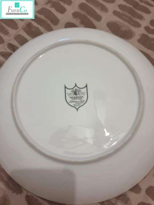 Presidential Collection Dinner Set 'Ref in Gold' by Gary Barr