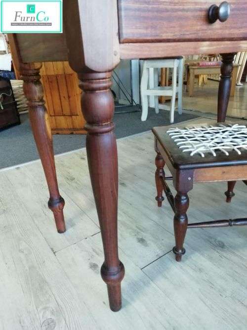 Black Wood fechter's Dressing Table