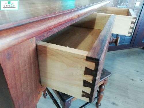 Black Wood fechter's Dressing Table