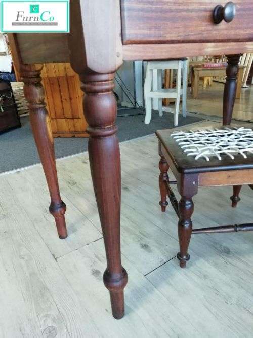 Black Wood fechter's Dressing Table