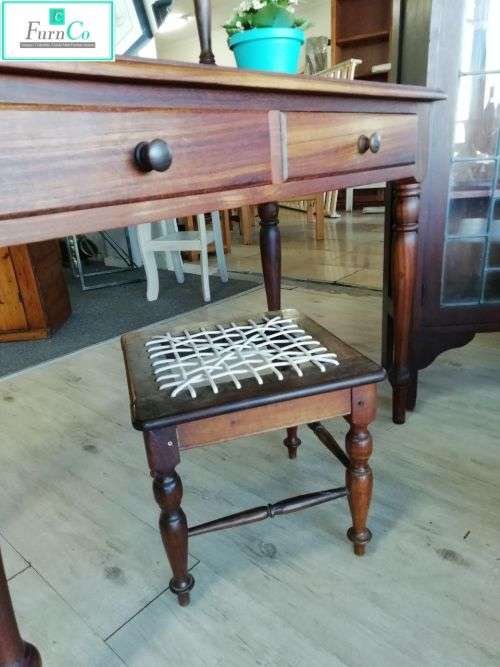 Black Wood fechter's Dressing Table