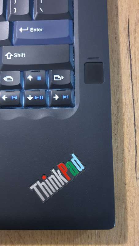 **COLLECTABLE** TOUCH SCREEN LENOVO THINKPAD ANNIVERSARY 25 EDITION Intel® Core i7 7500U | 16GB RAM