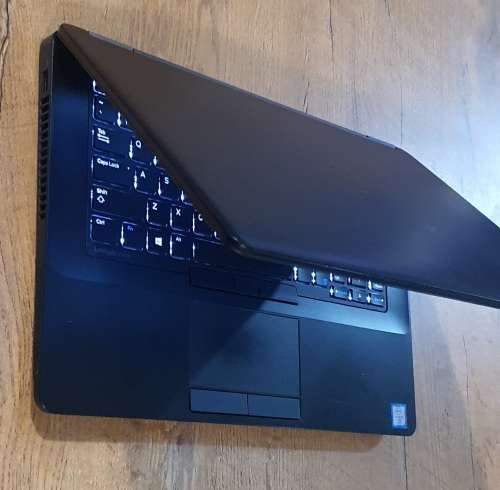 PREMIUM DELL LATITUDE 5470 Intel® Core i5 6300U | 8GB RAM | 256 GB SSD | BACKLIT KEYBOARD