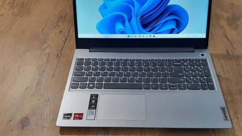 GAMING LENOVO IDEAPAD 3 AMD Ryzen 3 (Equivalent to Intel® Core i3 11th Gen) | 8GB RAM | 256 GB SSD