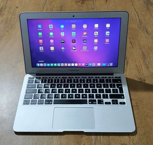 ****VERY SLIM***APPLE MACBOOK AIR 2015 Intel® Core i5 | 4 GB Ram | 1.5 GB Gfx | 128 GB SSD