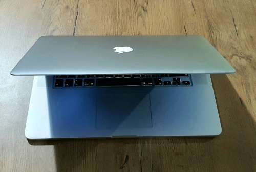 ***MONSTER*** MACBOOK PRO 15 RETINA Intel® Core i7 Quad-Core | 8GB Ram| NVIDIA GEFORCE | 512GB SSD