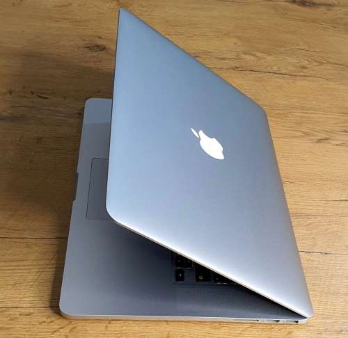 ***MONSTER*** MACBOOK PRO 15 RETINA Intel® Core i7 Quad-Core | 8GB Ram| NVIDIA GEFORCE | 512GB SSD