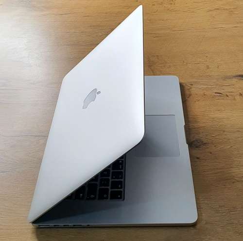 ***MONSTER*** MACBOOK PRO 15 RETINA Intel® Core i7 Quad-Core | 8GB Ram| NVIDIA GEFORCE | 512GB SSD