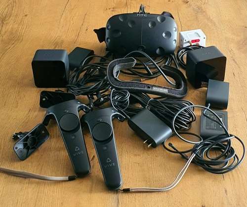 HTC VIVE VR HEADSET FULL SET